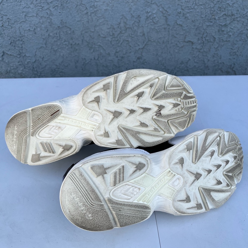 Adidas Yung 96 Sneakers - Picture 5 of 7